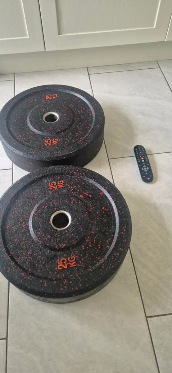 2x25 kilo Olympic bumper weight plates - Image 3