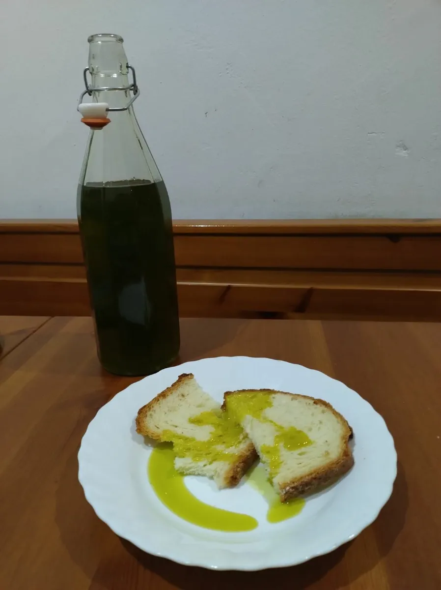 🌿 Our Italian Extra virgin olive oil - 2025 - Image 2