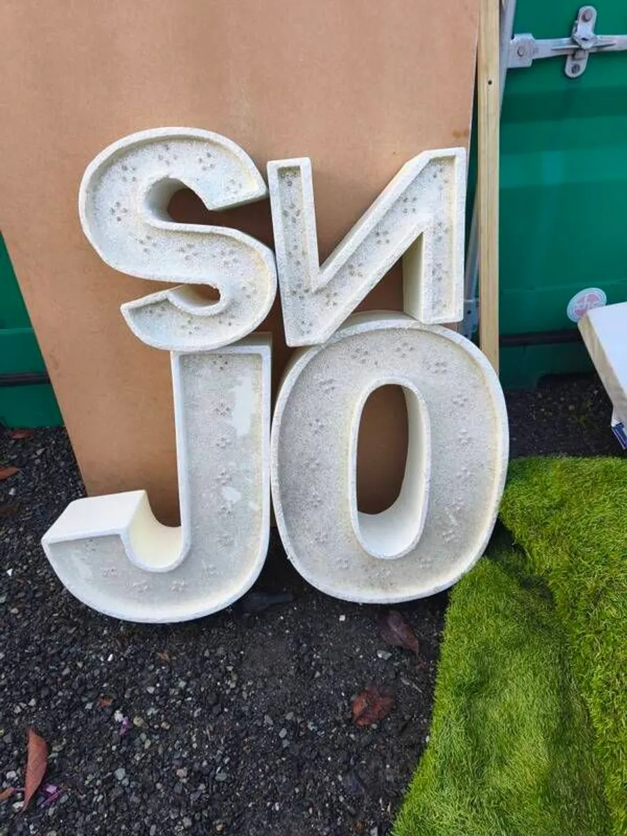 Full sets of 2 different sizes of light up letters - Image 1