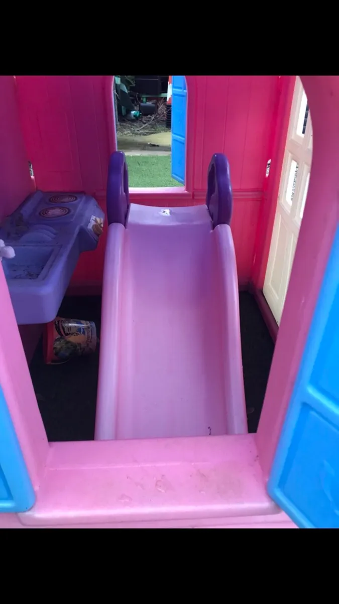 Playhouse and slide - Image 2
