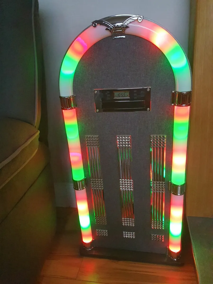 Jukebox tall standing Bluetooth