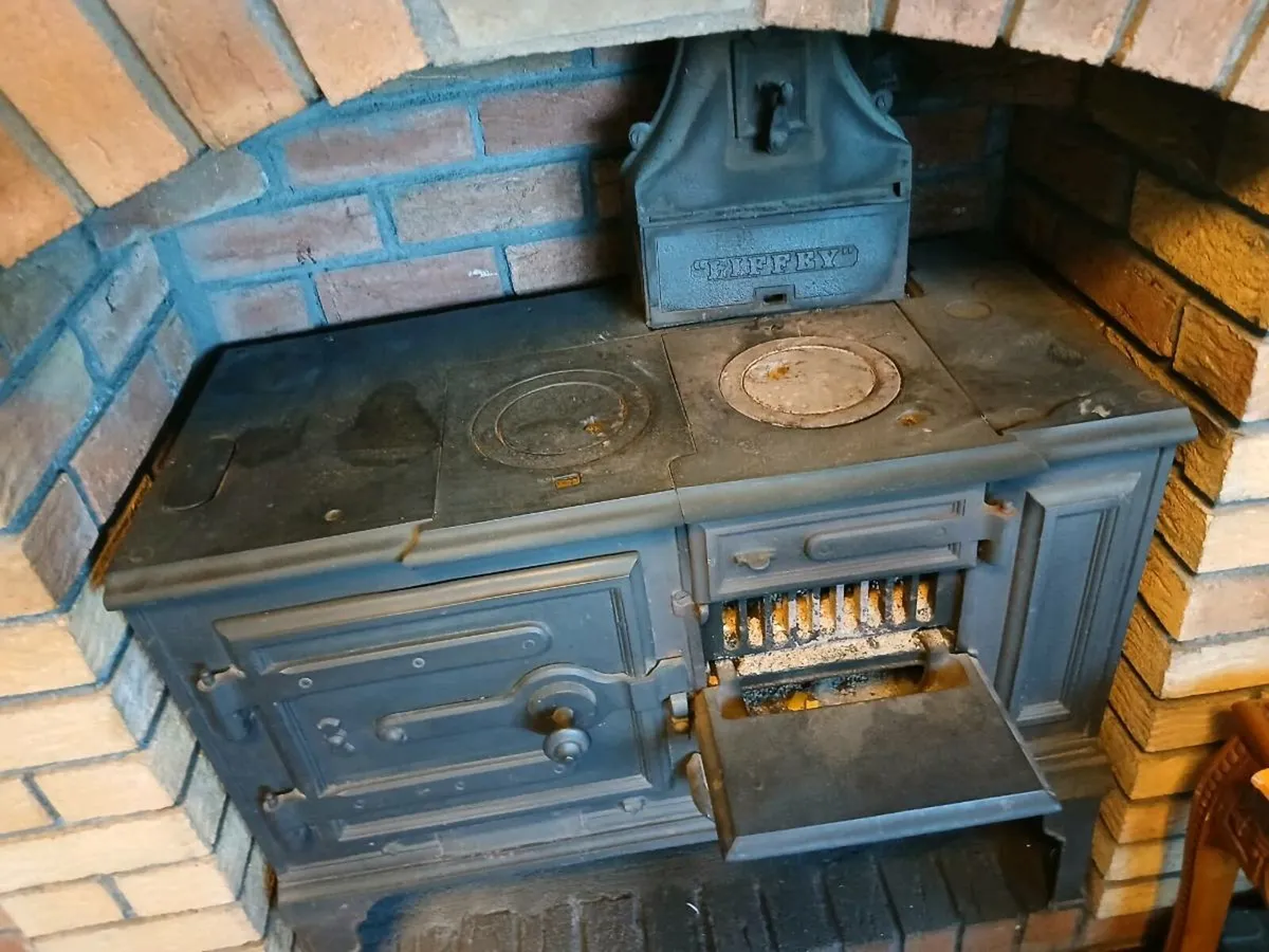 Liffey cast iron range / stove - Image 3