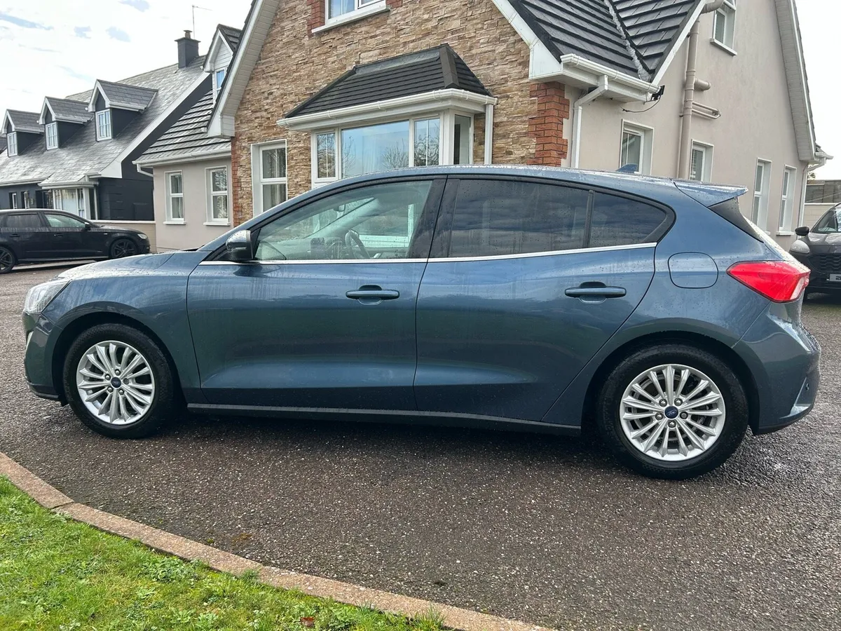 FORD FOCUS TITANIUM 2020 - Image 2