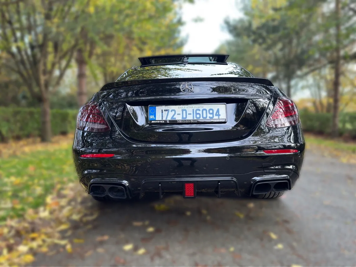 Mercedes E Class AMG Line w Pano roof - Image 4