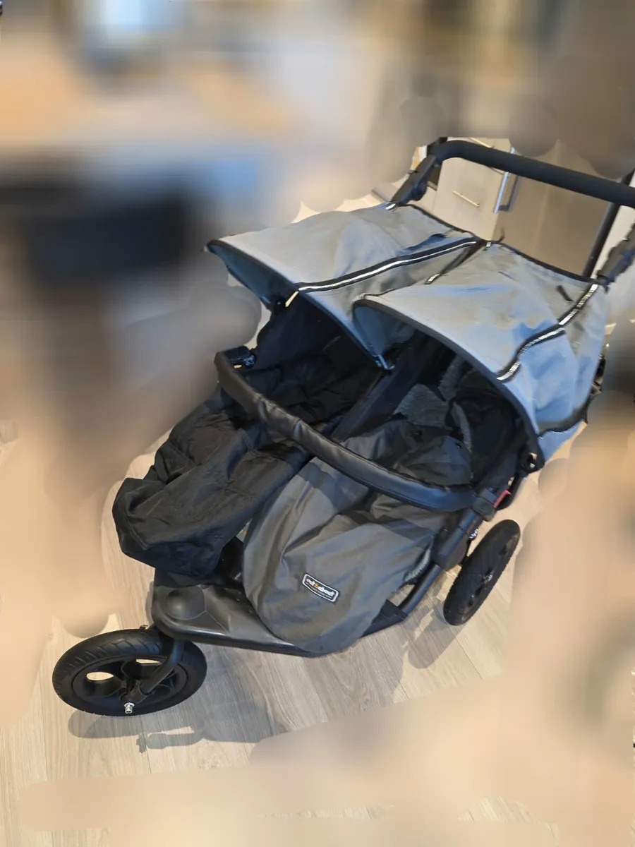 Out N About Double stroller - Image 2