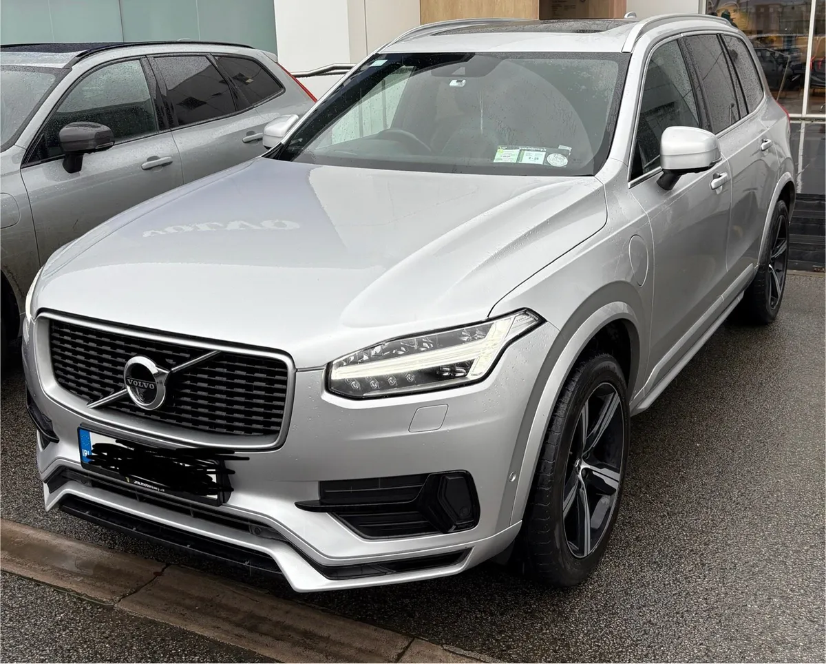 Volvo XC90 AWD T8 R Design 7 Seater - Image 4