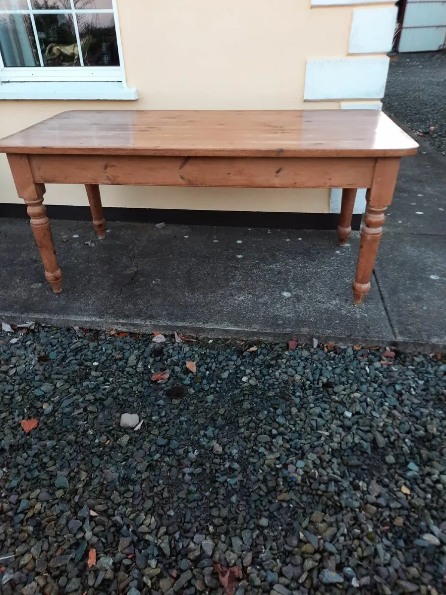 Antique kitchen table - Image 1