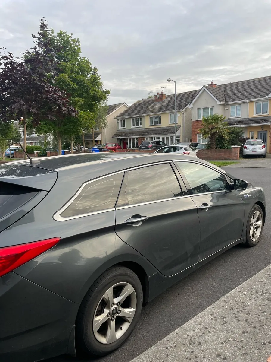 Hyundai i40 Estate Manual - Image 3