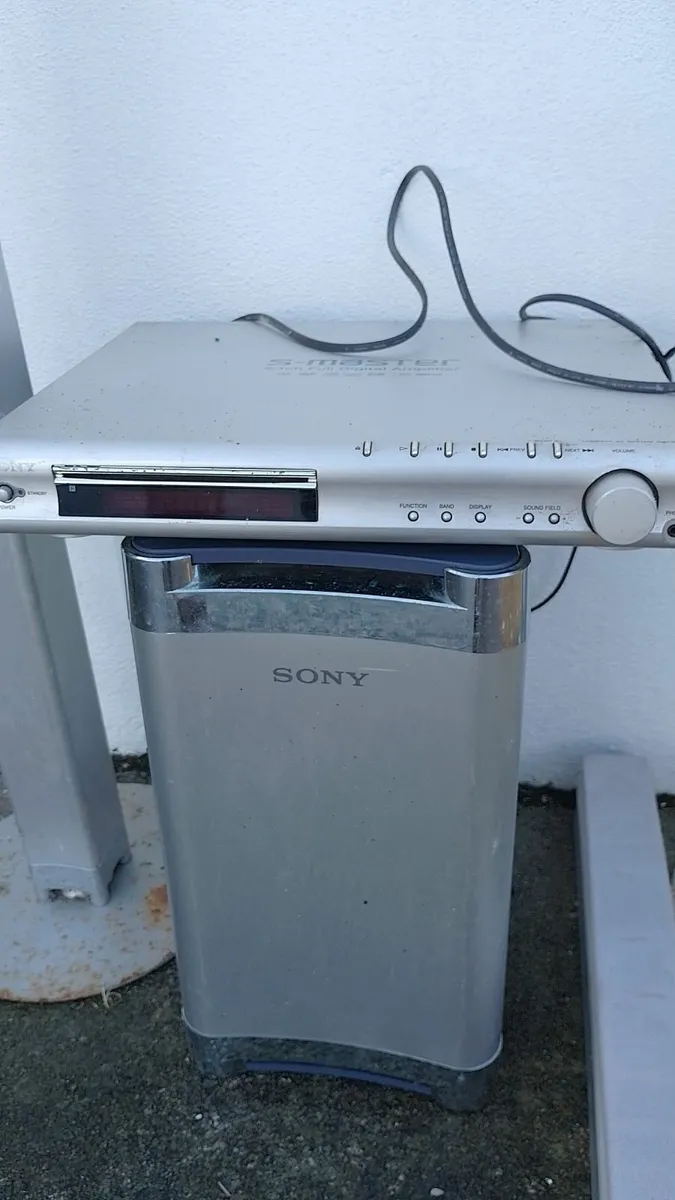 Sony surround sound system DVD FREE - Image 1