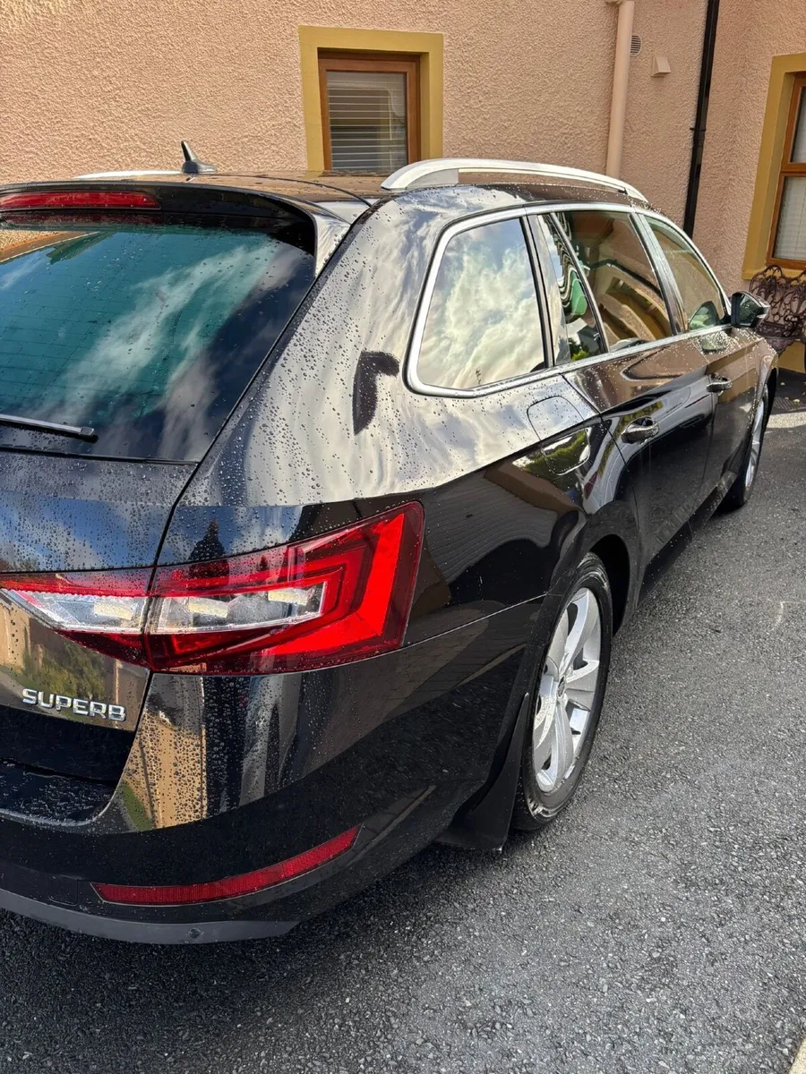 Skoda Superb 2017 - Image 3