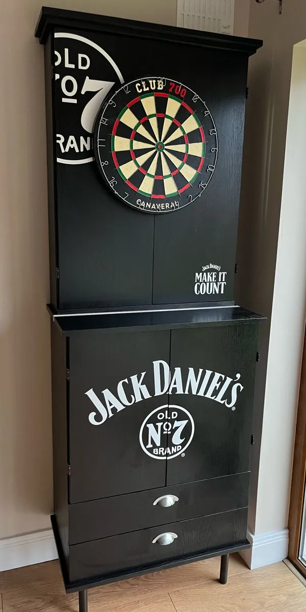 Drinks cabinet and dart board - Image 3