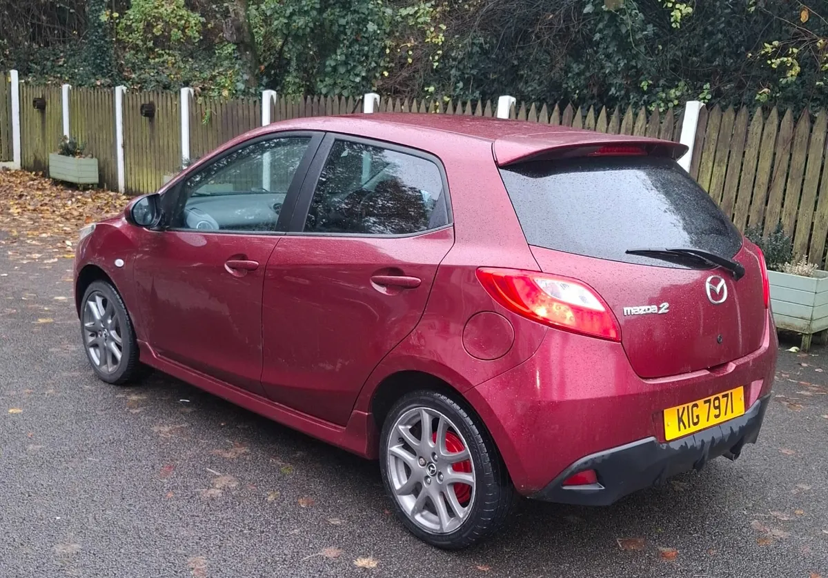 Mazda 2 venture edition 2012 quick sale - Image 3