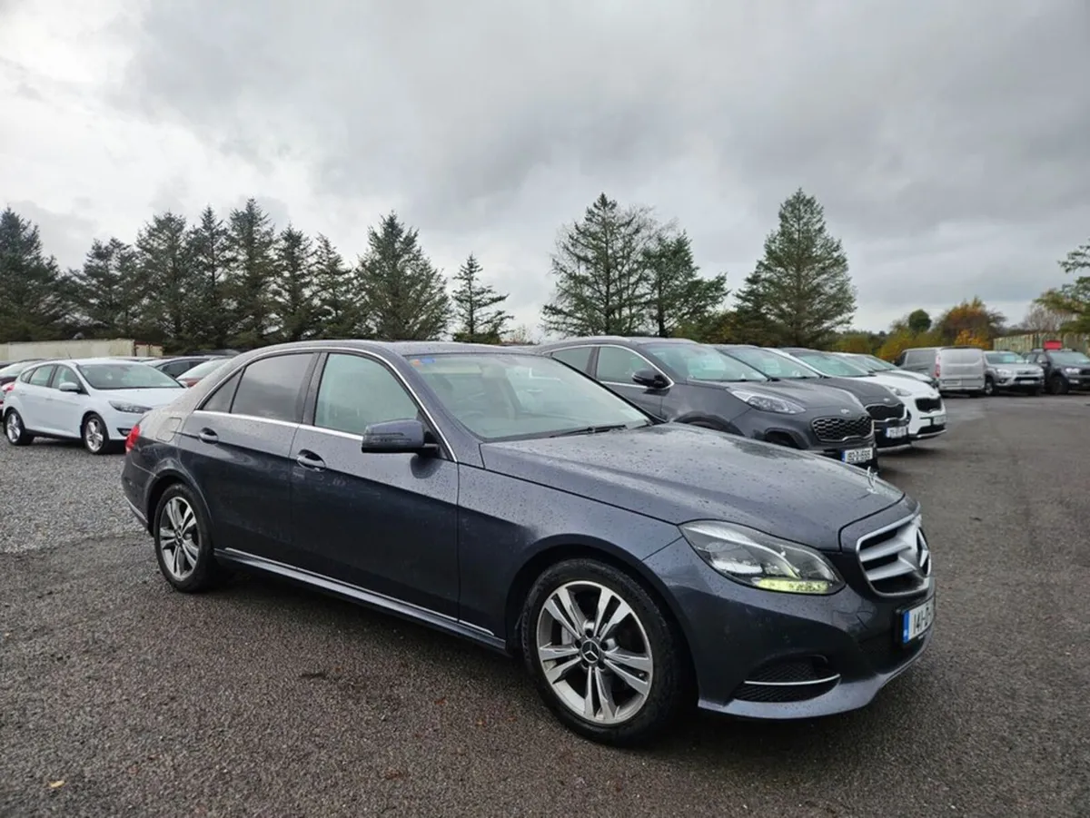 Mercedes-Benz E-Class E 300 Bluetec Hybrid Avant 4 - Image 1