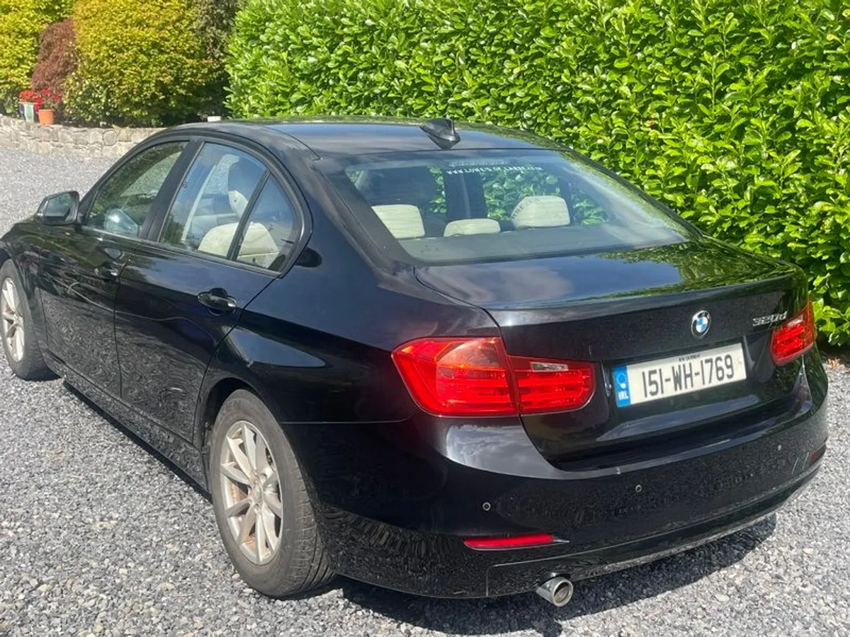 2015 BMW 3 Series - Image 3