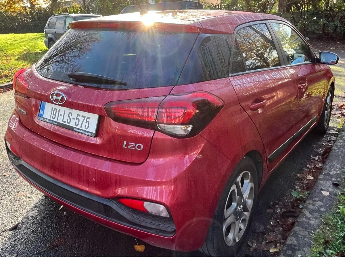 Hyundai i20 Deluxe Plus 2019 - Image 3