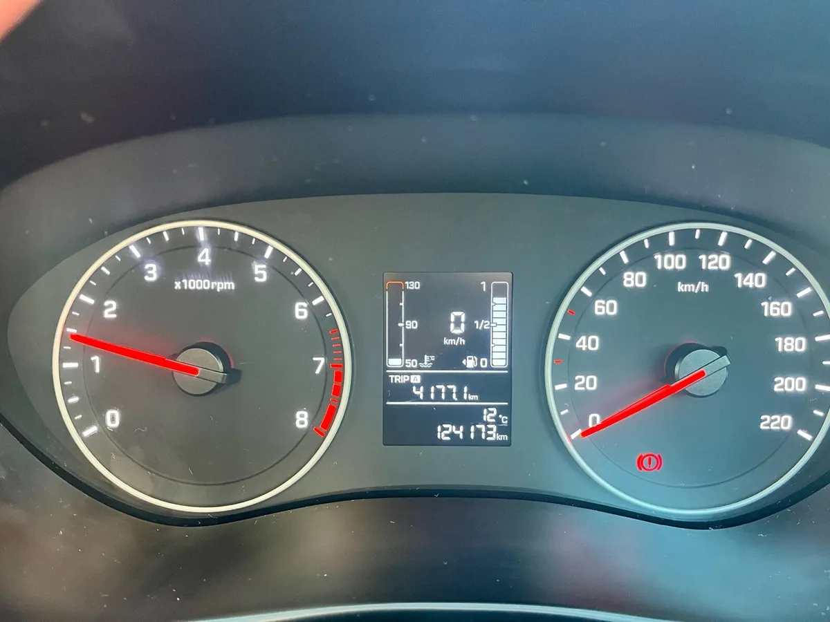 Hyundai i20 Deluxe Plus 2019 - Image 4