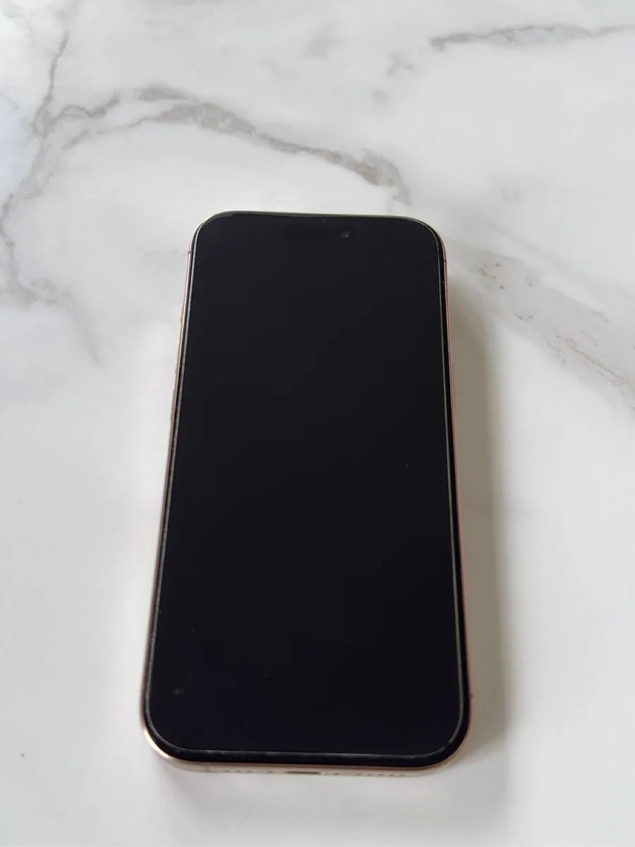 iPhone 16 Pro - Image 3
