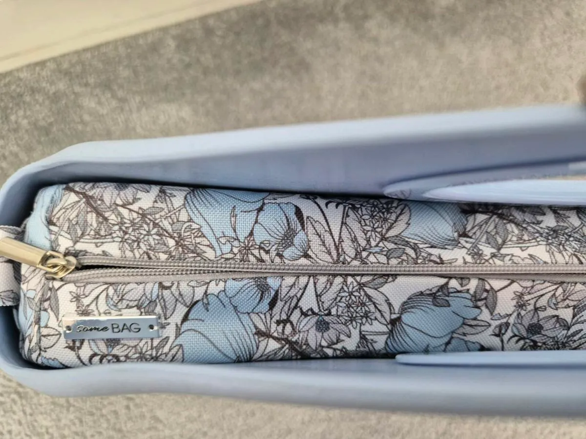 Obag moon with accessories - Image 3