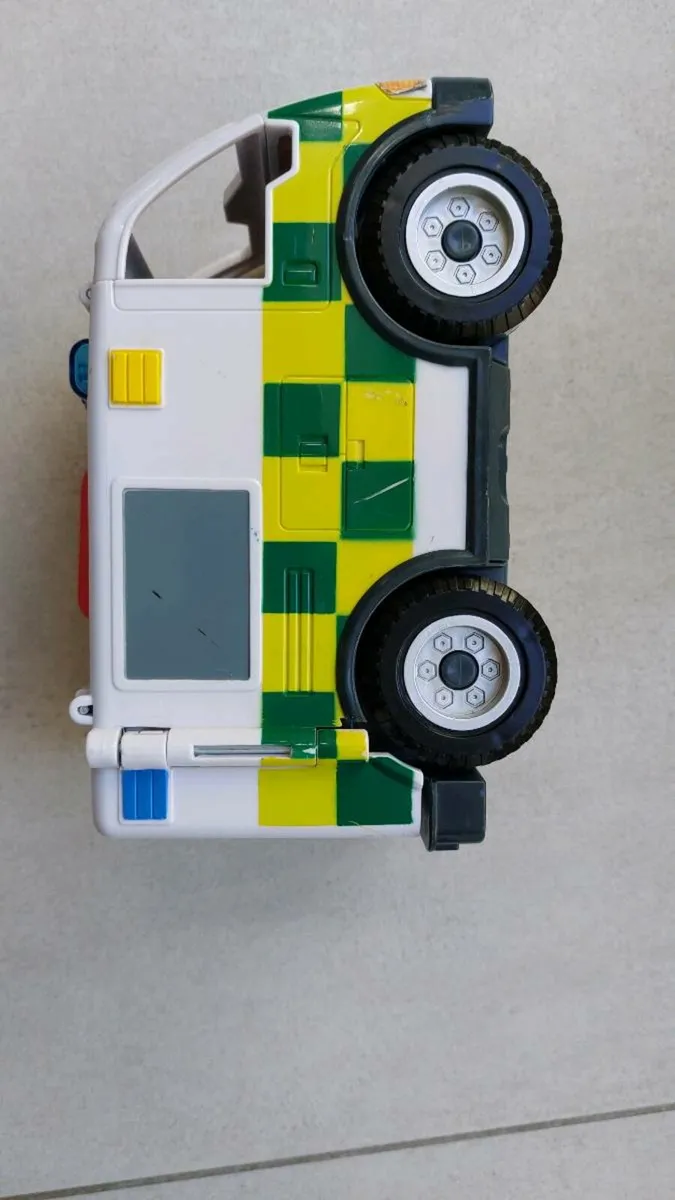 Fisher price ambulance - Image 3