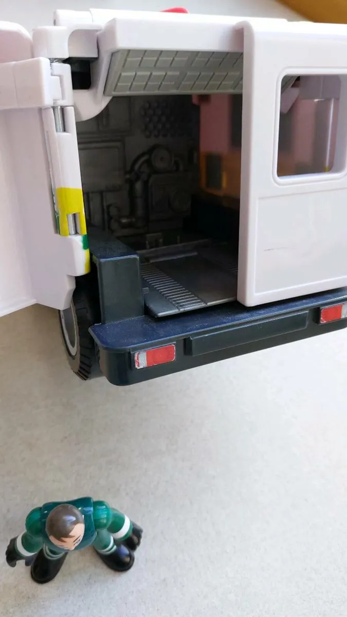 Fisher price ambulance - Image 4