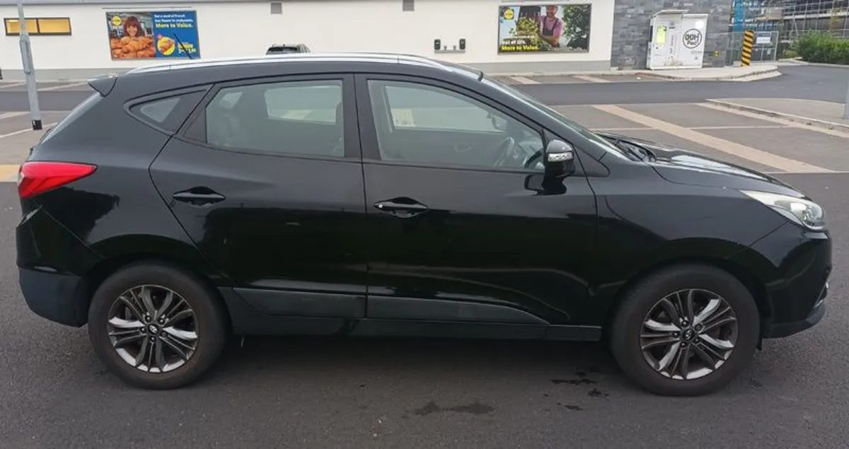 2014 Hyundai SUV - Image 3