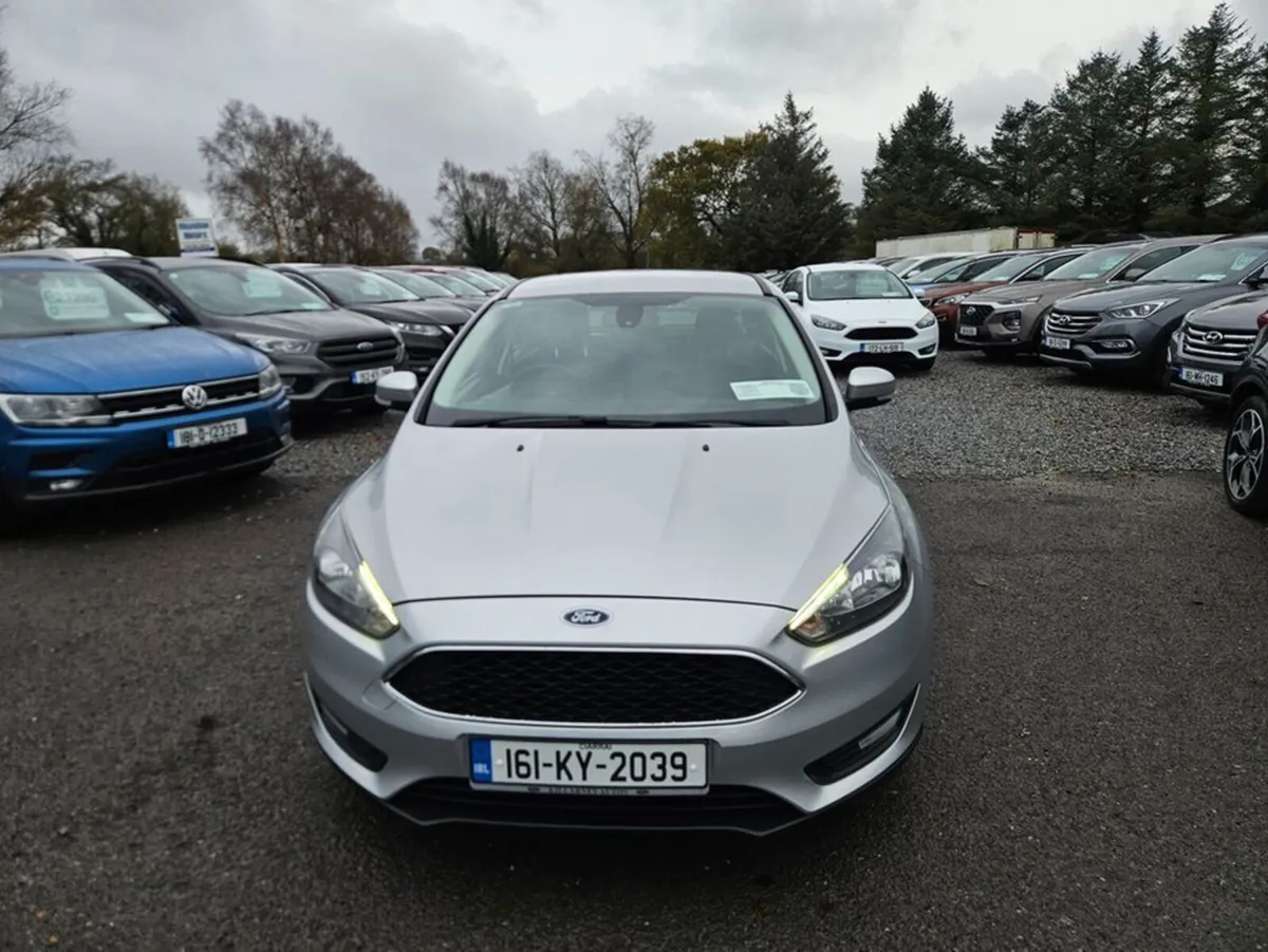 Ford Focus Zetec 4DR 1.5TD 95PS 6SPD - Image 2