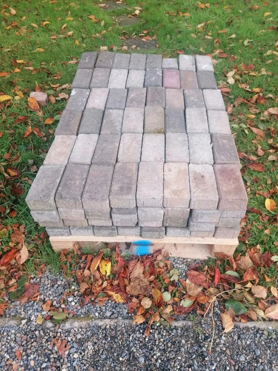 192 Used Paving Blocks - Image 2