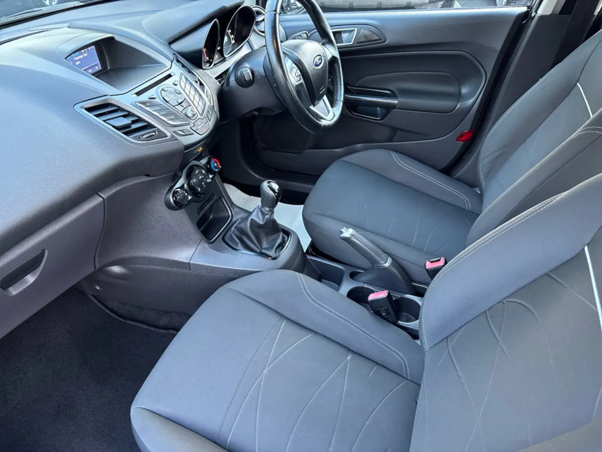 Ford Fiesta ZETEC 1.25 60PS M5 5DR MCA 4DR - Image 3