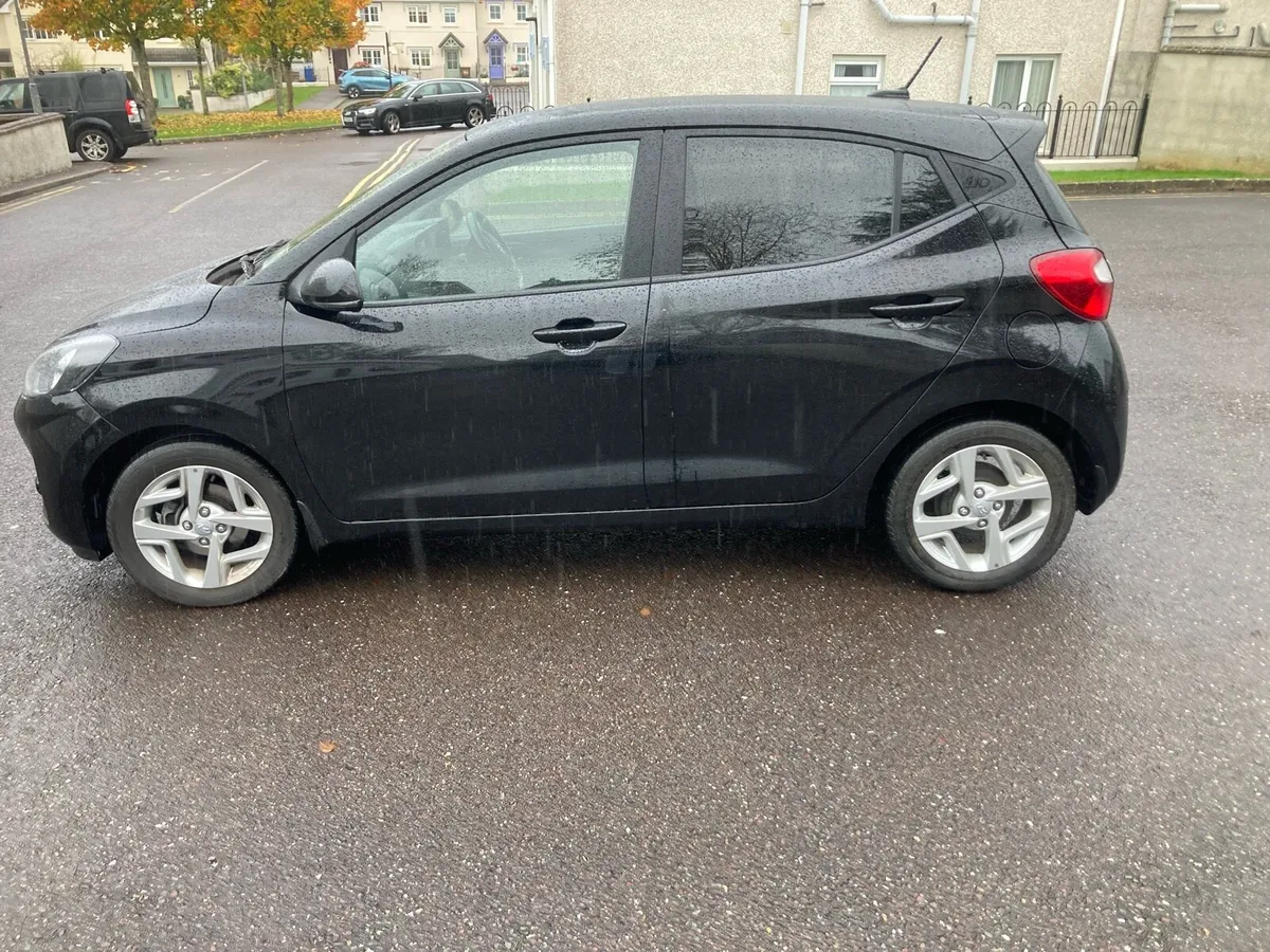 Hyundai i 10 - Image 2