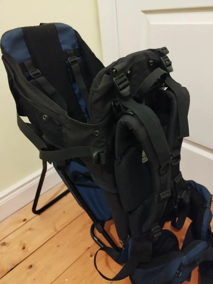 Hiking child carrier - Image 1