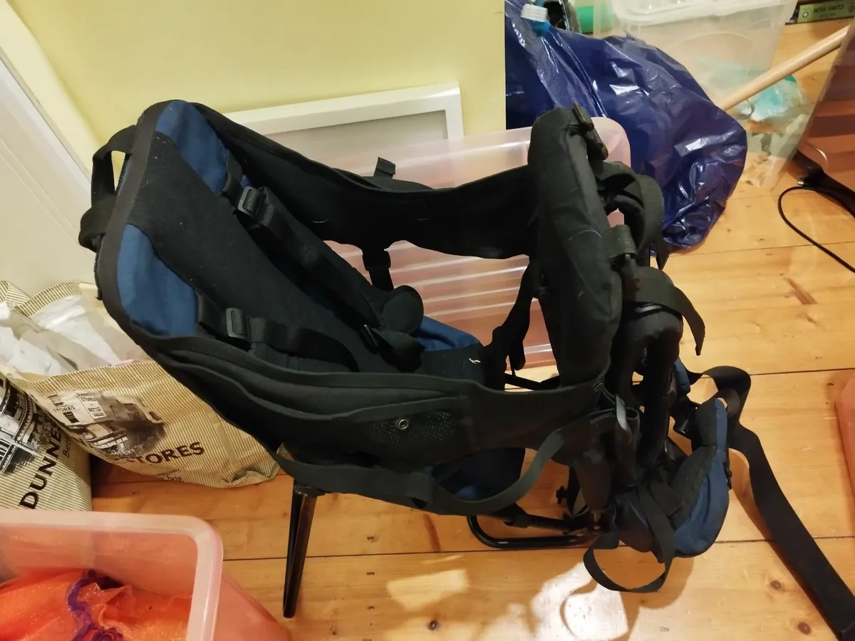 Hiking child carrier - Image 3