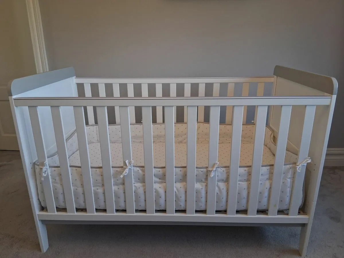 Baby Elegance Haddington Cot Bed with changing uni - Image 1