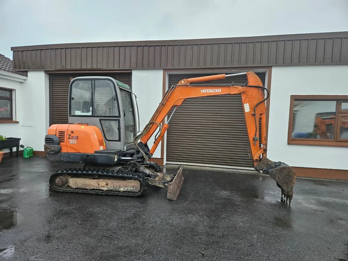 Hitachi Zaxis ZX30 2008 Mini Excavator - Image 1
