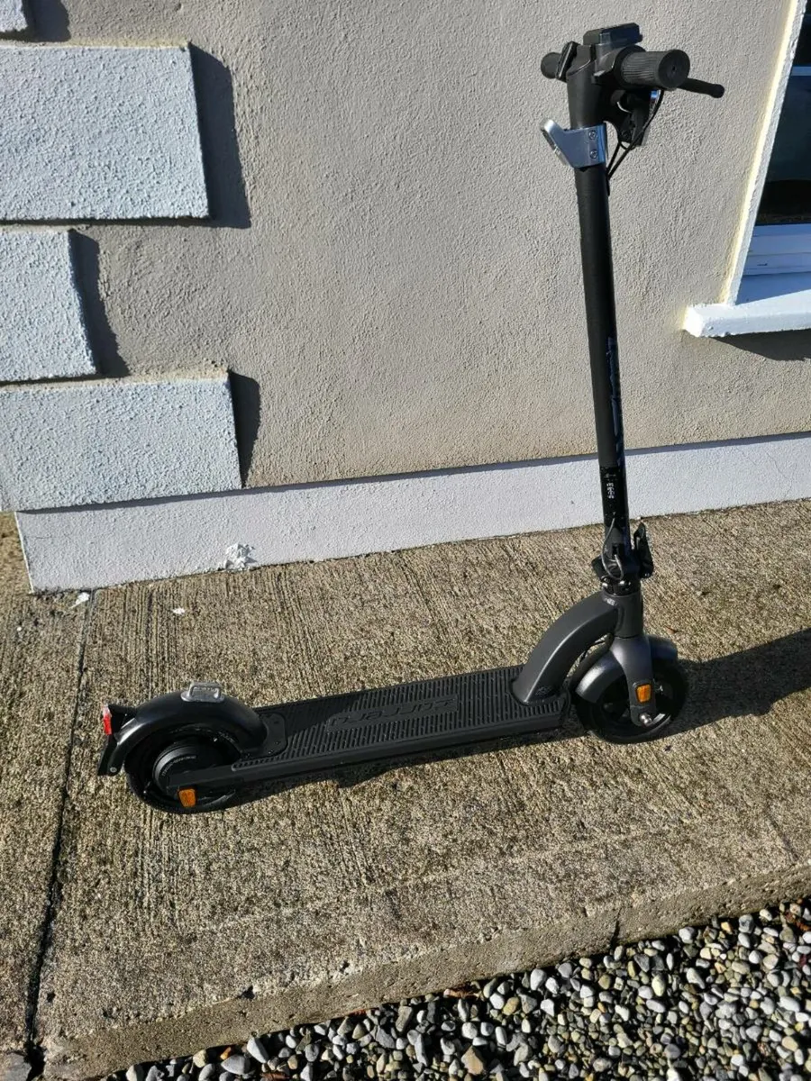 Electric scooter - Image 1