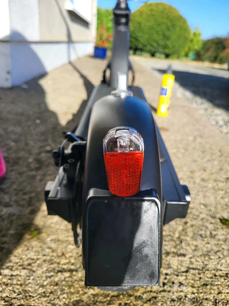 Electric scooter - Image 3