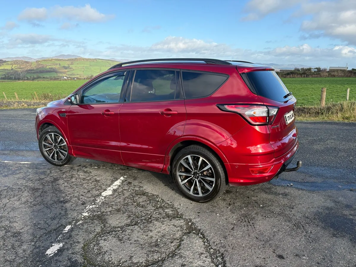 **ST LINE KUGA** - Image 4