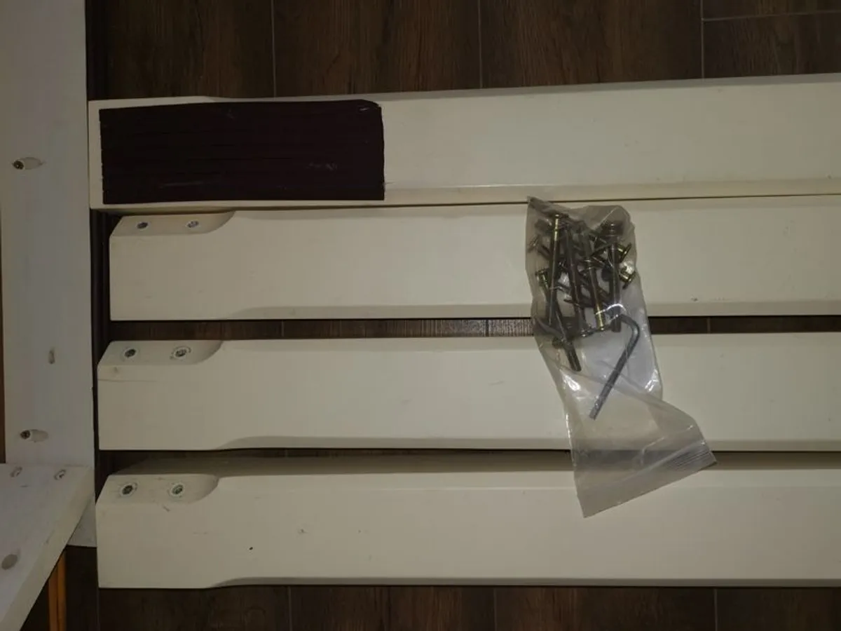 Large solid wooden table - Image 2