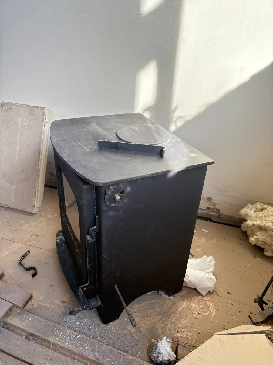 Boru 4kw freestanding stove - Image 1