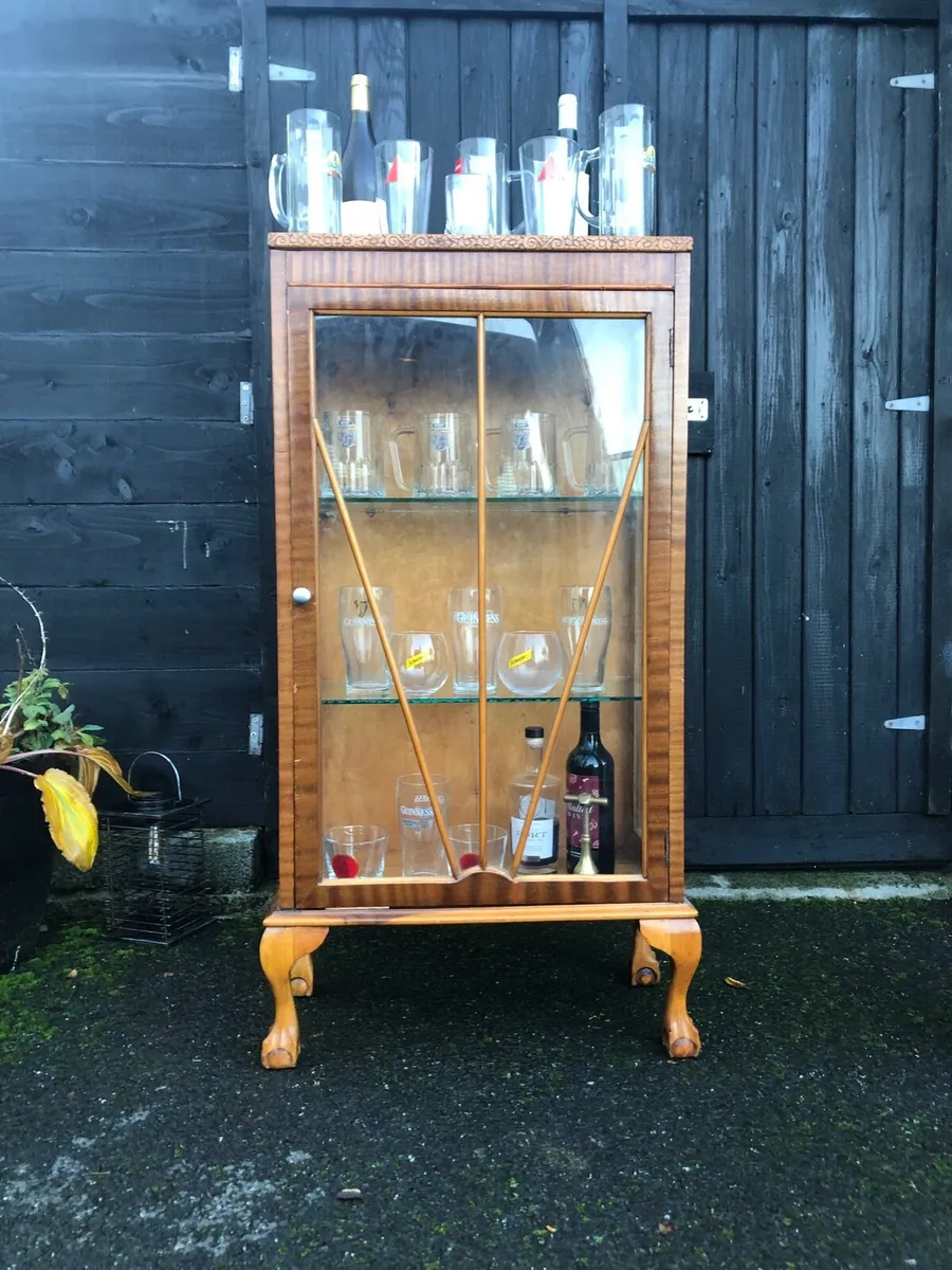 Display cabinet - Image 1