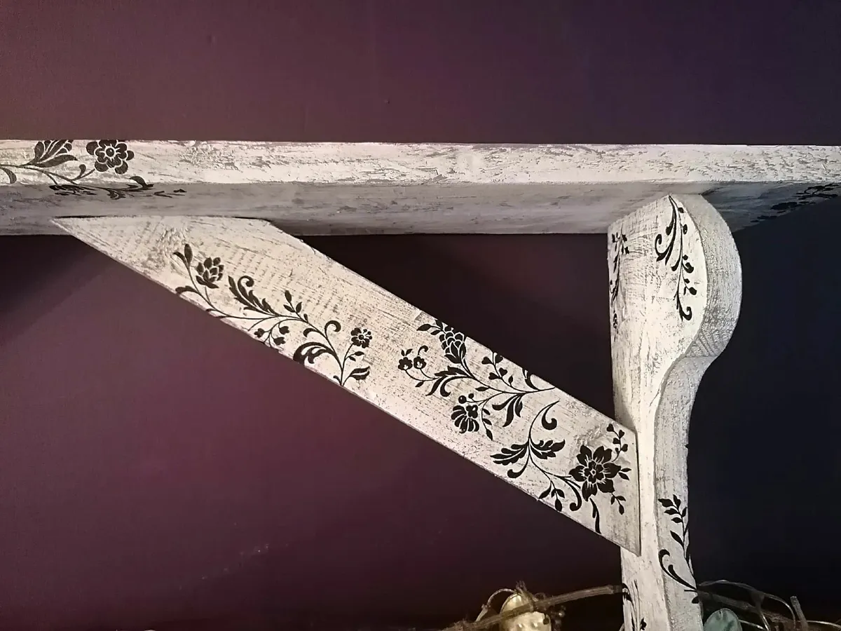 Rustic ornate floating display / storage shelf - Image 3