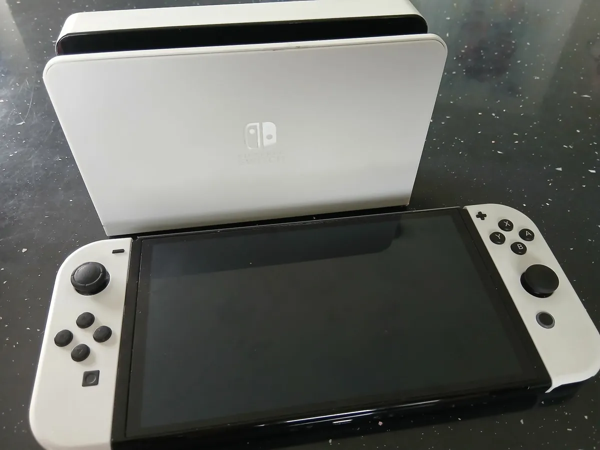 Nintendo switch oled - Image 2