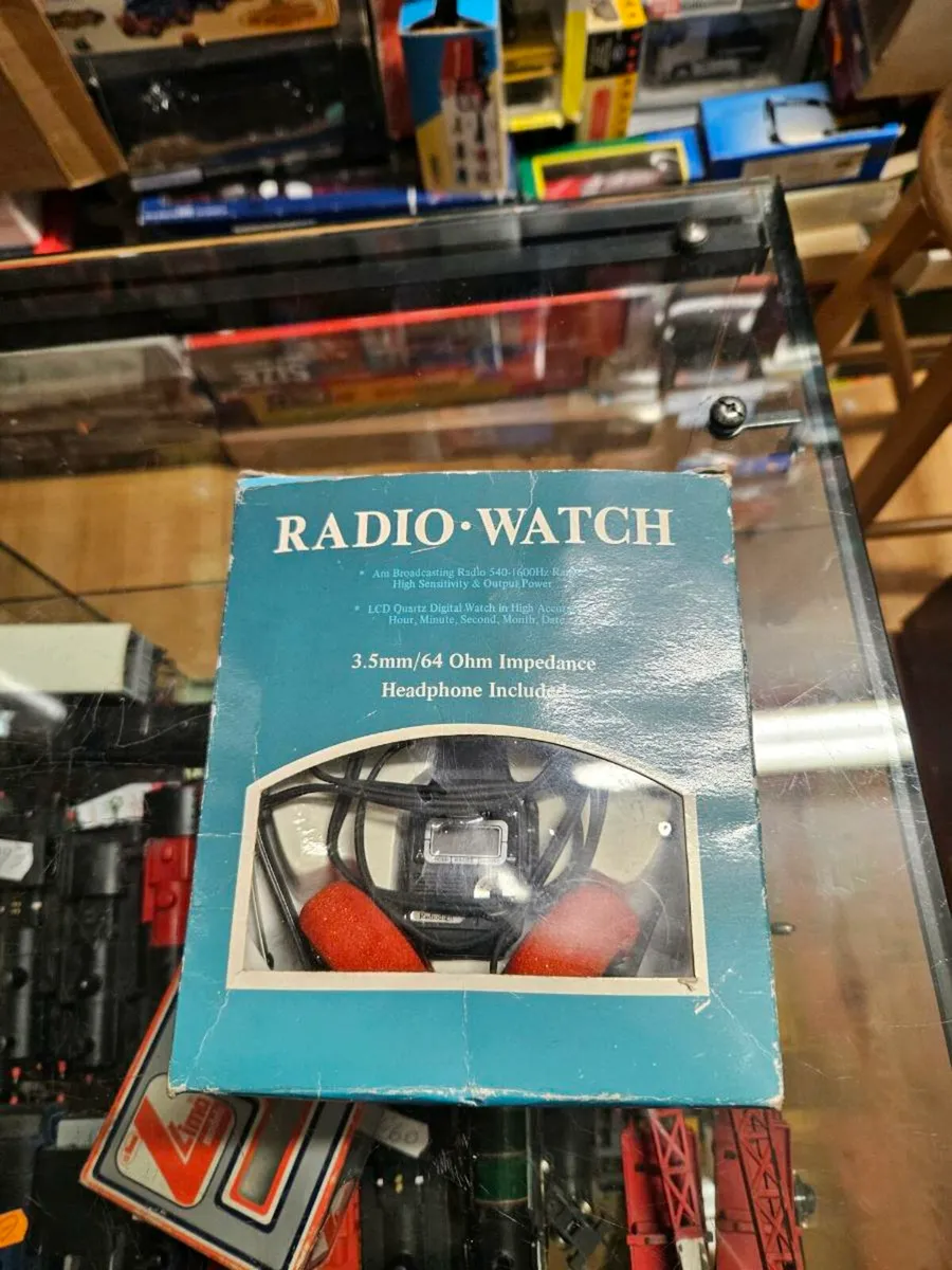 Vintage Radio Watch - Image 1