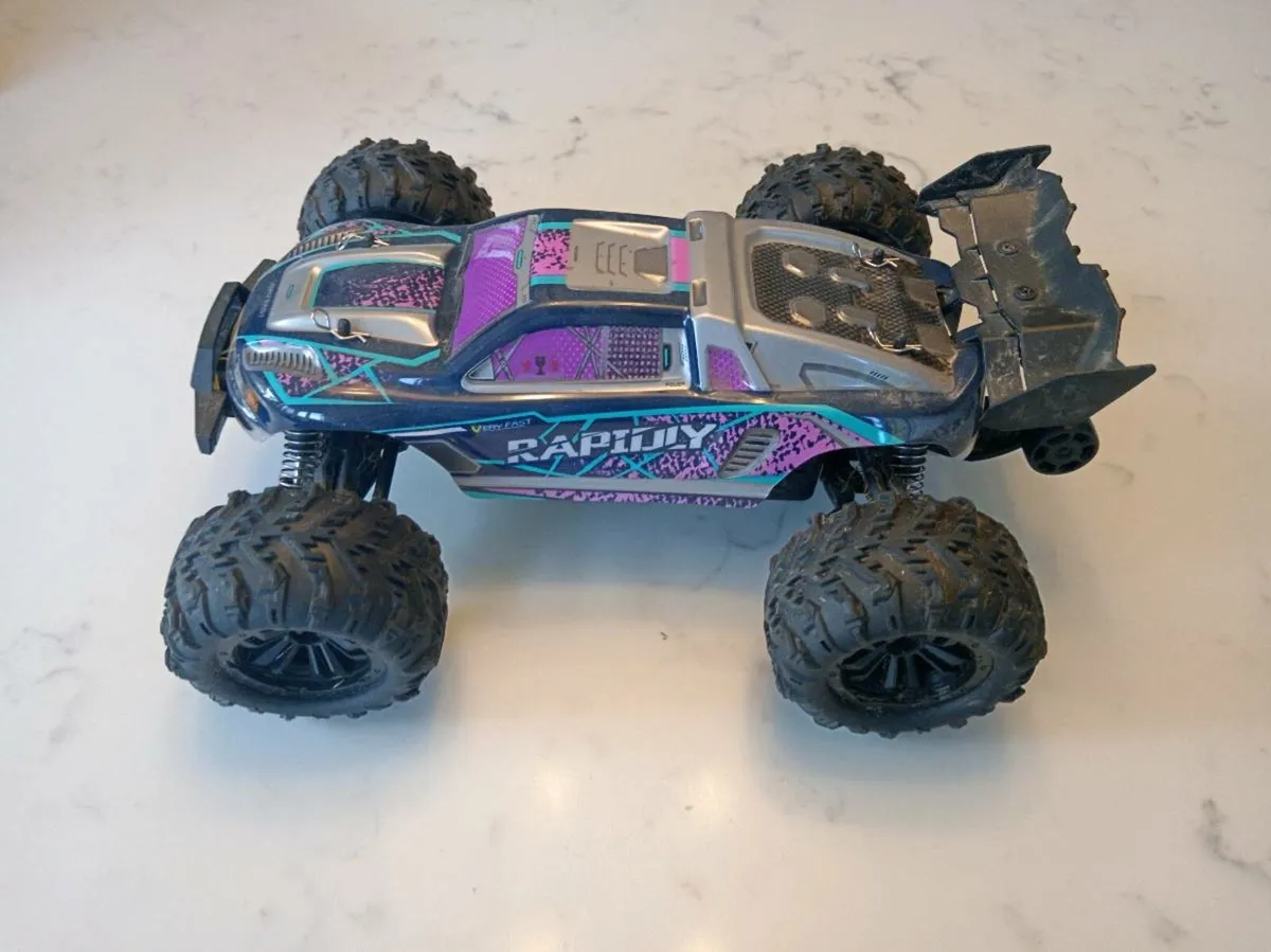 WBRC race car (new) - Image 2