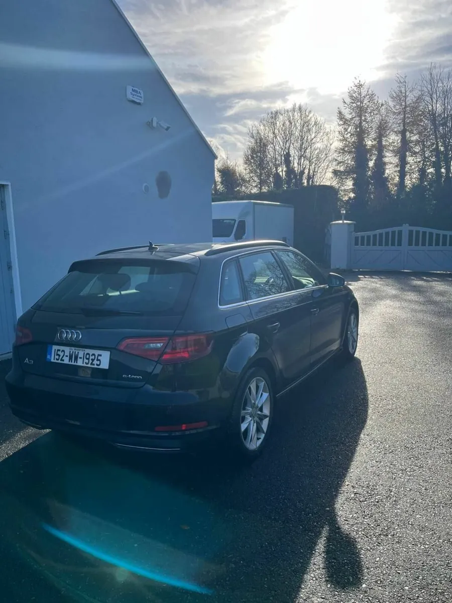 Audi A3 E-Tron 2015 - Image 2