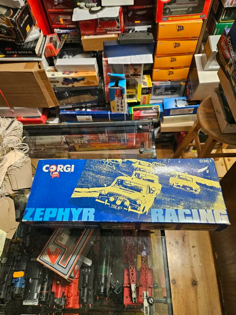 Corgi Zephyr Rally Set - Image 1
