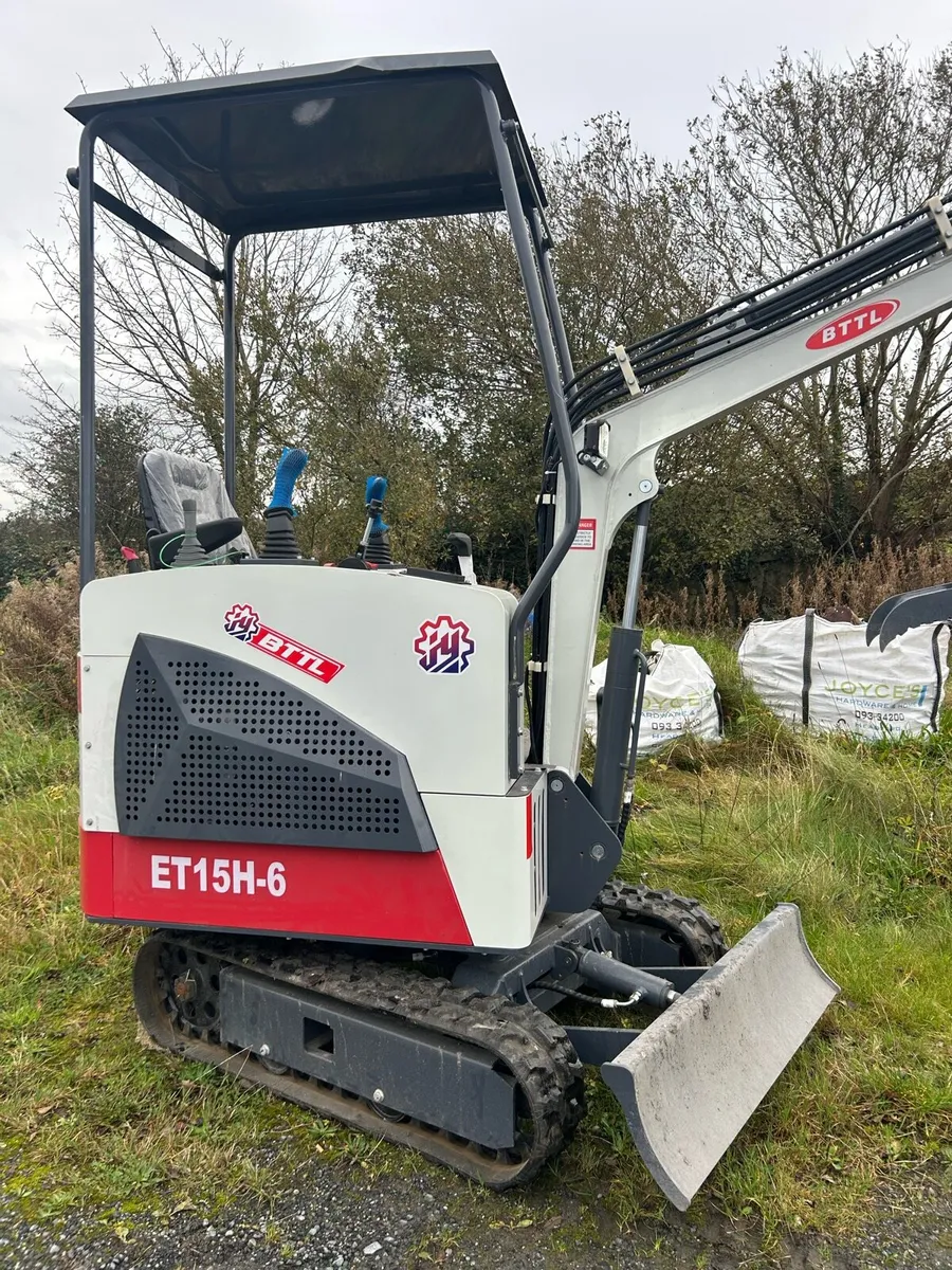 Mini excavator - Image 2