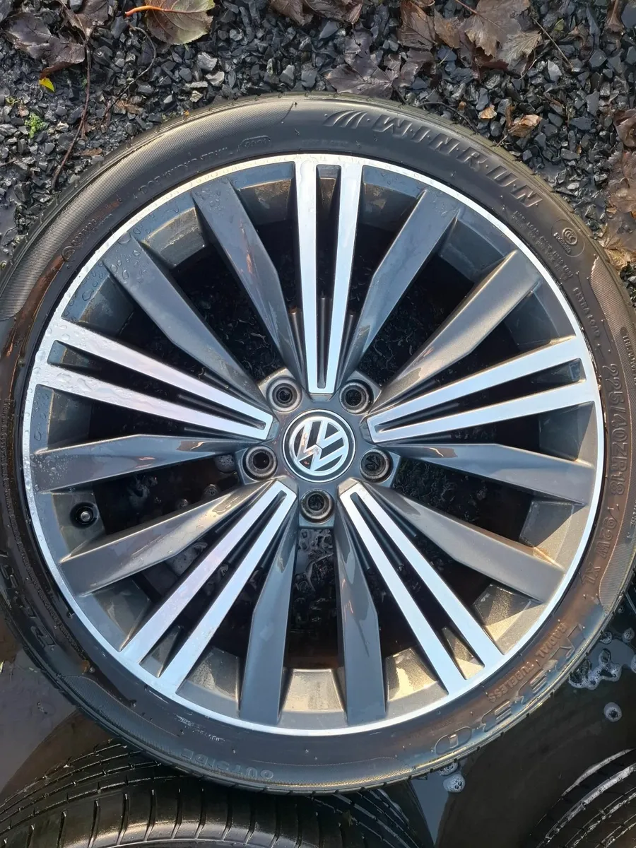 18" Genuine Vw Alloys with tyres - Image 3