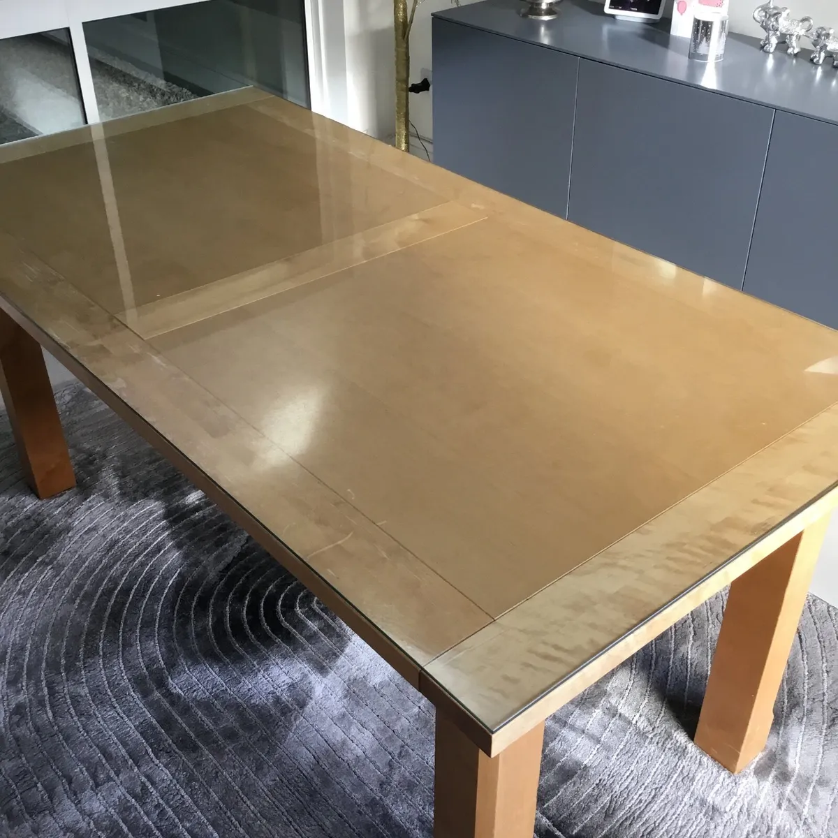Solid oak kitchen table glass top  with 6 chairs. - Image 2