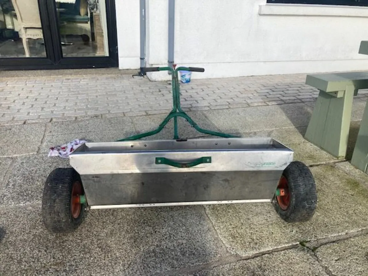 Scotts Proturf Professional Drop Spreader - Image 1