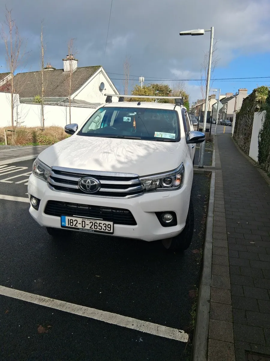 Toyota Hilux Invincible 2018 - Image 4